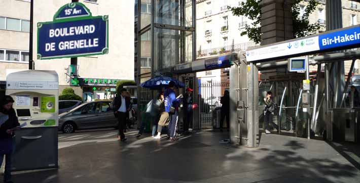 pharmacie metro